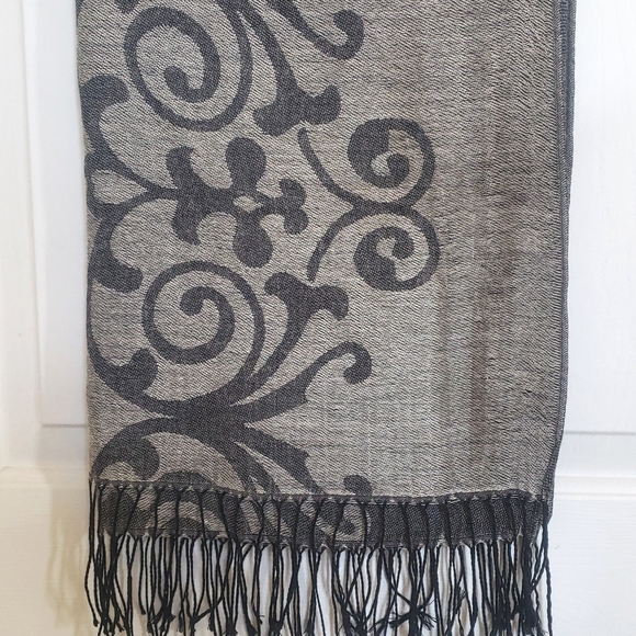 Reversible Pashmina Scarf Wrap Black Cream - Picture 5 of 7